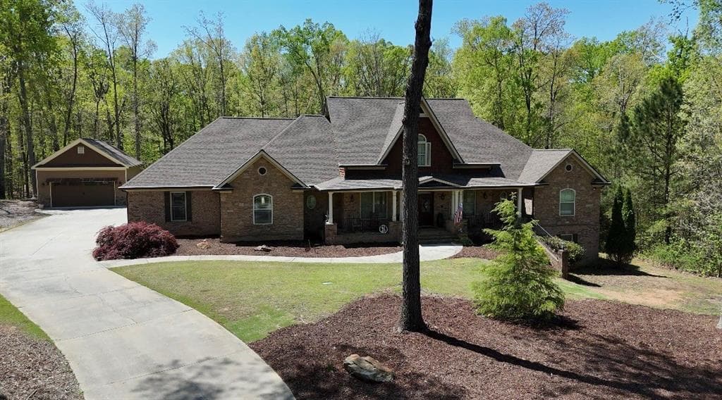 5 bedroom, 6 bathroom, 6,998 sq ft single family residence sold at 1531 Overlook Pass Road, Monroe, GA 30655