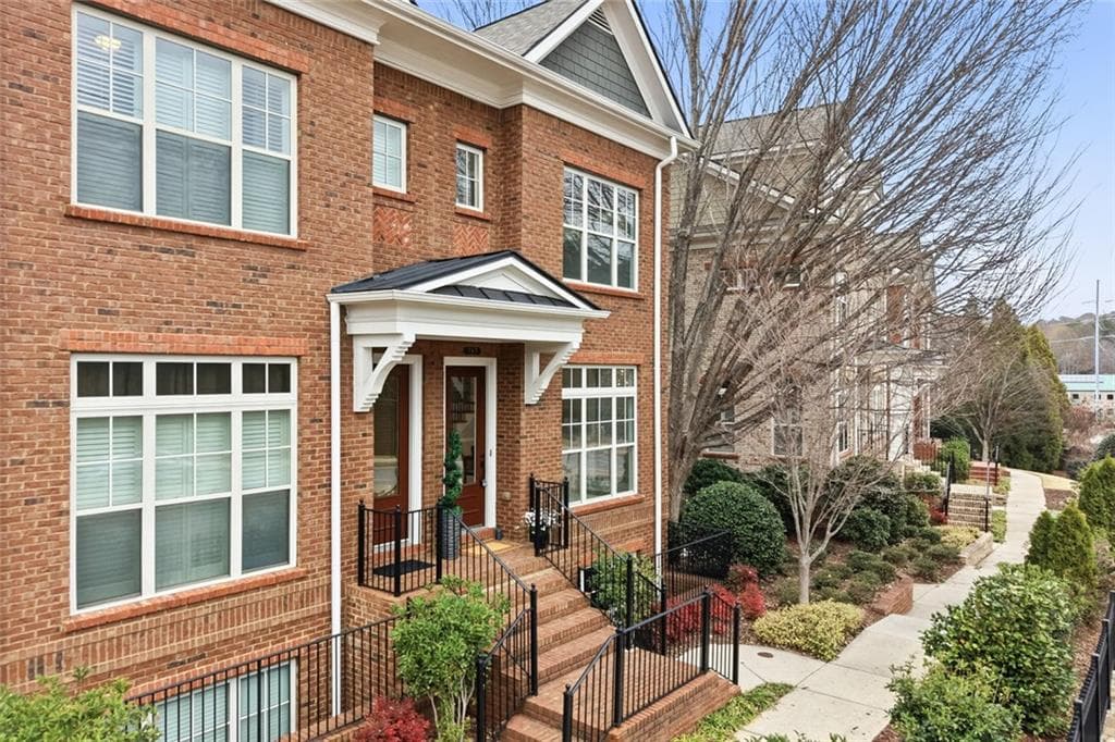 353 Alderwood Lane, Sandy Springs, GA 30328 — most recent listing photo