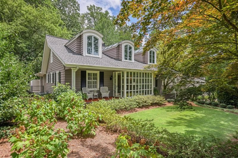 5 bedroom, 4 bathroom, 3,610 sq ft single family residence sold at 4065 Peachtree Dunwoody Road, Atlanta, GA 30342