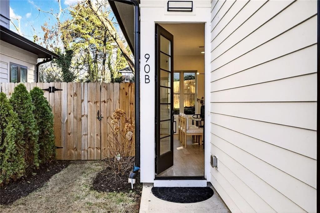 4 bedroom, 4 bathroom, 2,397 sq ft townhouse sold at 90 Cleveland Street B, Atlanta, GA 30316