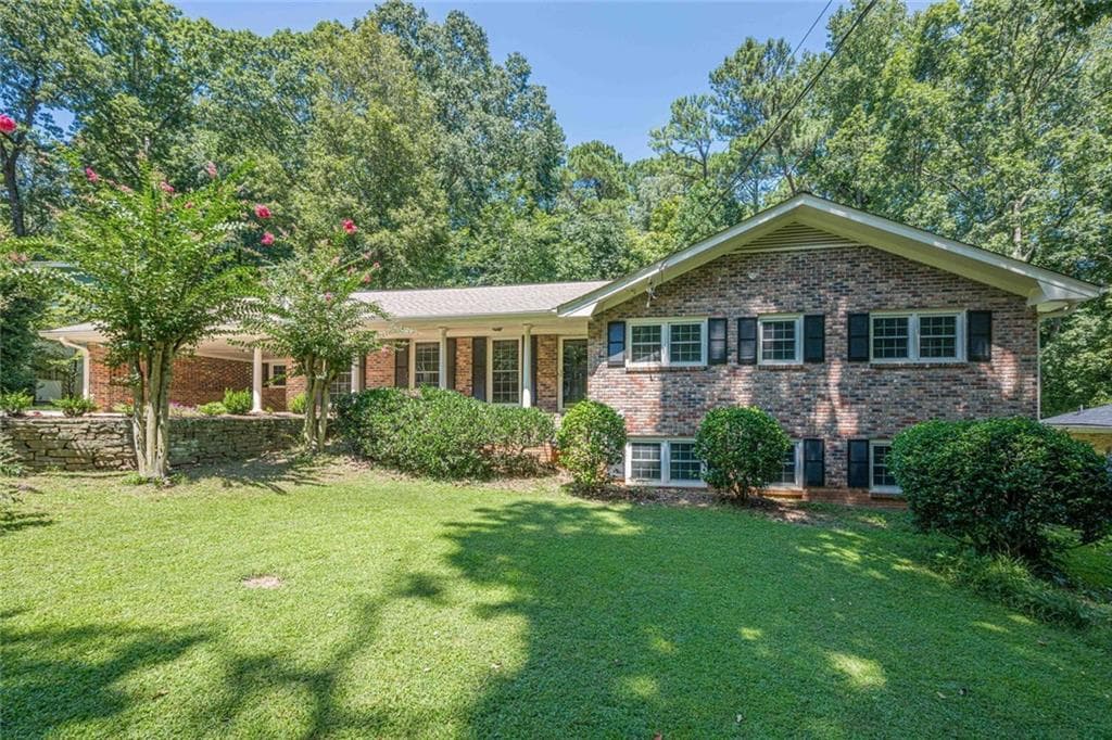 2595 Landeau Circle
