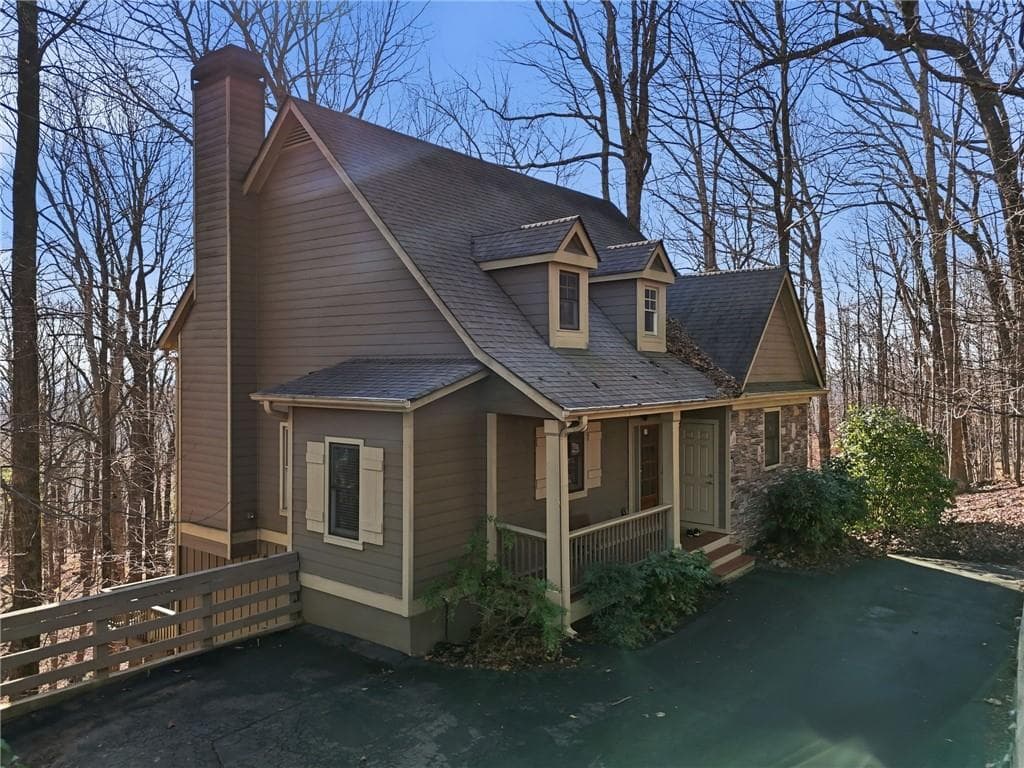 3 bedroom, 3 bathroom, 2,130 sq ft single family residence for sale at 425 Sanderlin Mountain Drive, Jasper, GA 30143 — photo 2