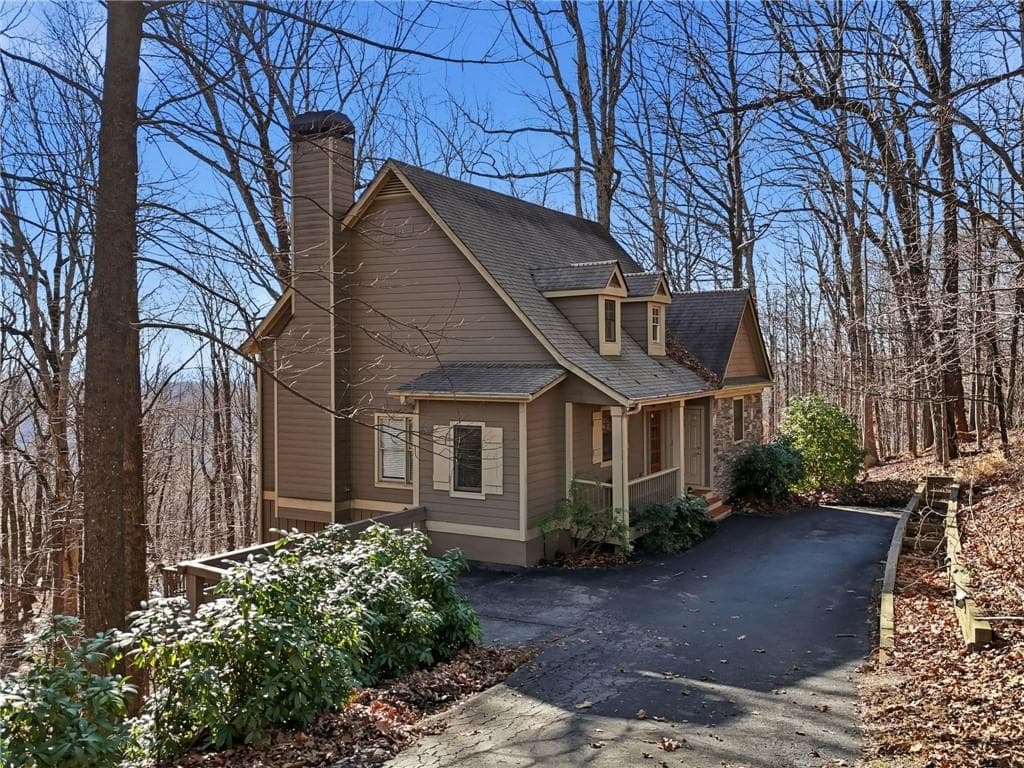3 bedroom, 3 bathroom, 2,130 sq ft single family residence for sale at 425 Sanderlin Mountain Drive, Jasper, GA 30143 — photo 3