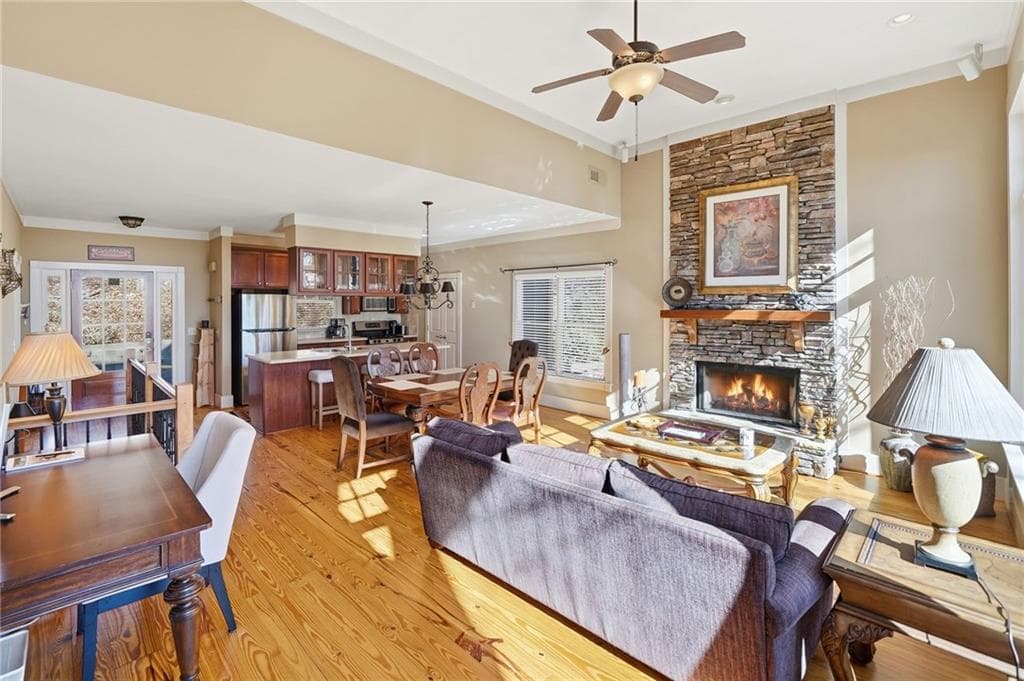 3 bedroom, 3 bathroom, 2,130 sq ft single family residence for sale at 425 Sanderlin Mountain Drive, Jasper, GA 30143 — photo 5