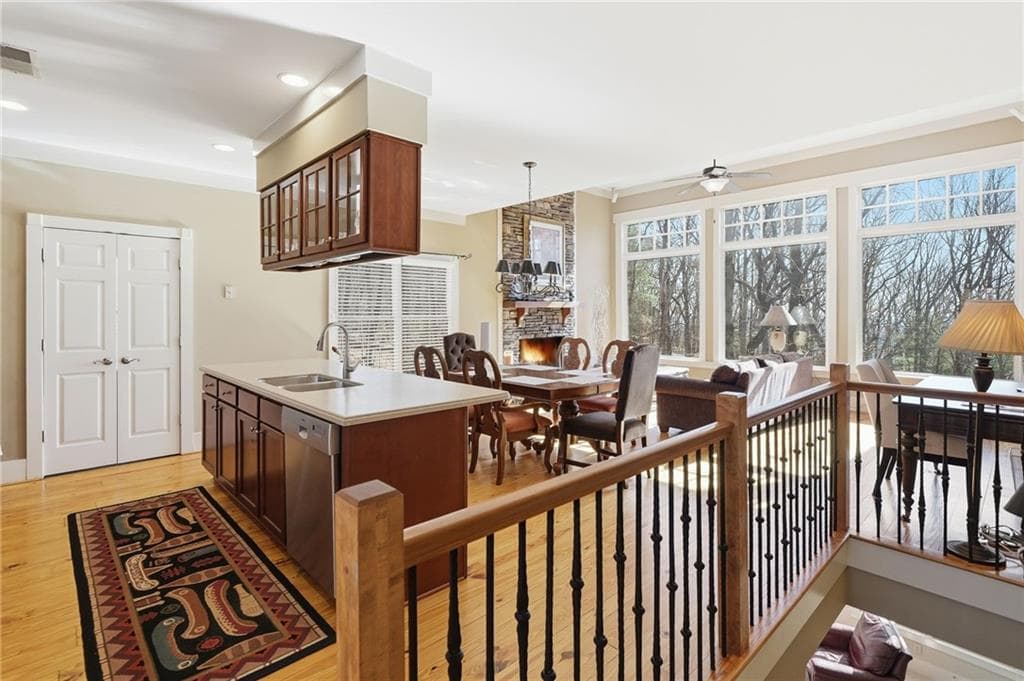 3 bedroom, 3 bathroom, 2,130 sq ft single family residence for sale at 425 Sanderlin Mountain Drive, Jasper, GA 30143 — photo 7