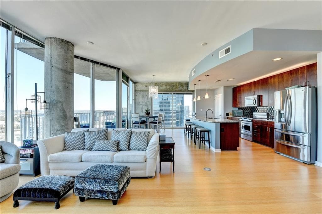 2 bedroom, 2 bathroom, 1,753 sq ft condominium sold at 361 17th Street 2002, Atlanta, GA 30363