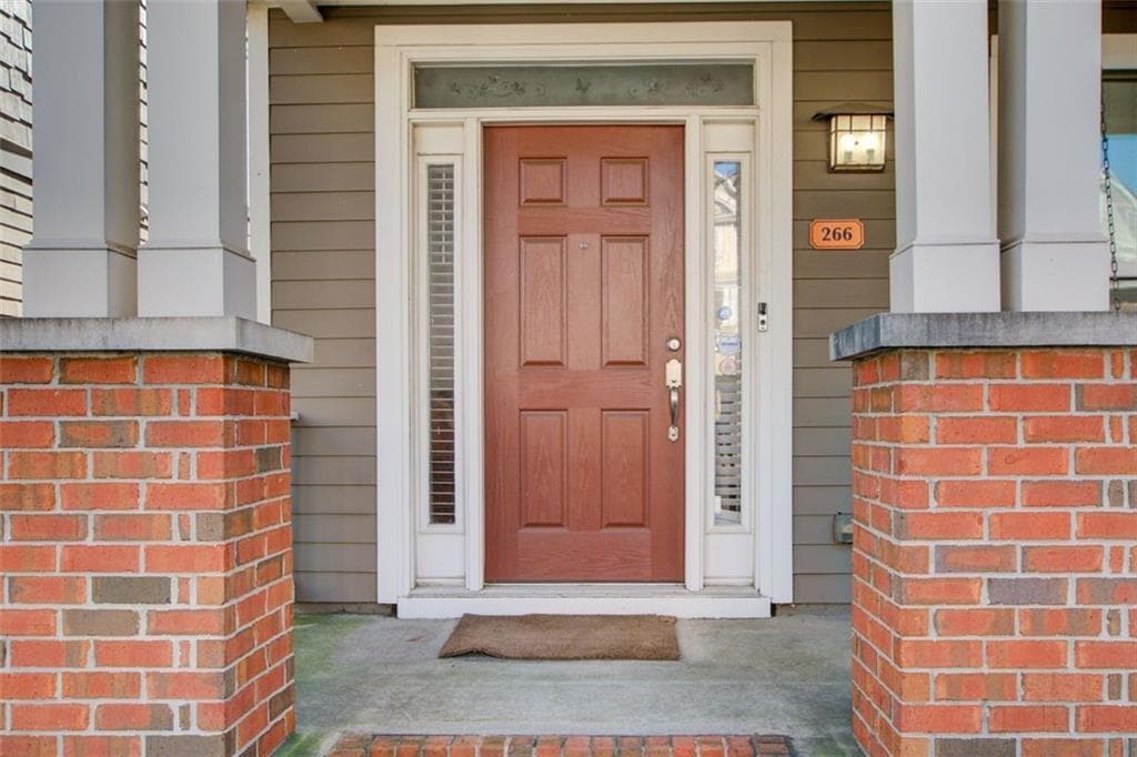 2 bedroom, 3 bathroom, 1,670 sq ft townhouse for sale at 266 16th Street, Atlanta, GA 30363 — photo 4