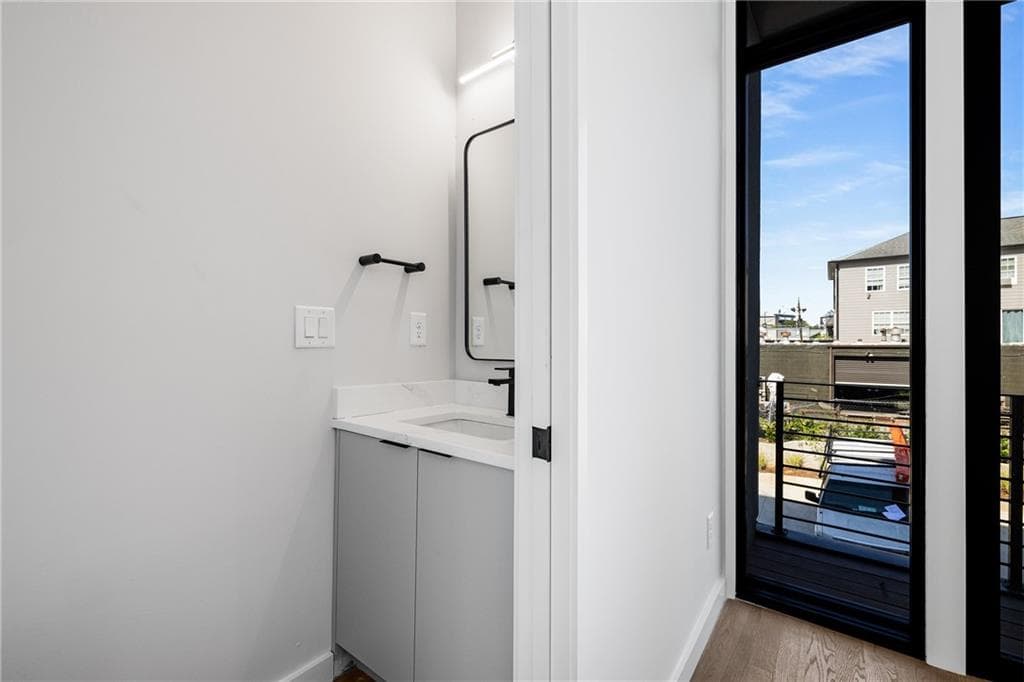 3 bedroom, 4 bathroom, 1,718 sq ft townhouse for sale at 105 Georgia Avenue 8, Atlanta, GA 30312 — photo 9