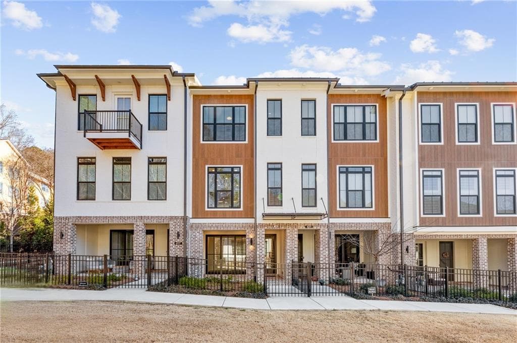 2 bedroom, 3 bathroom, 1,749 sq ft townhouse sold at 419 Olmstead Way 66, Alpharetta, GA 30022