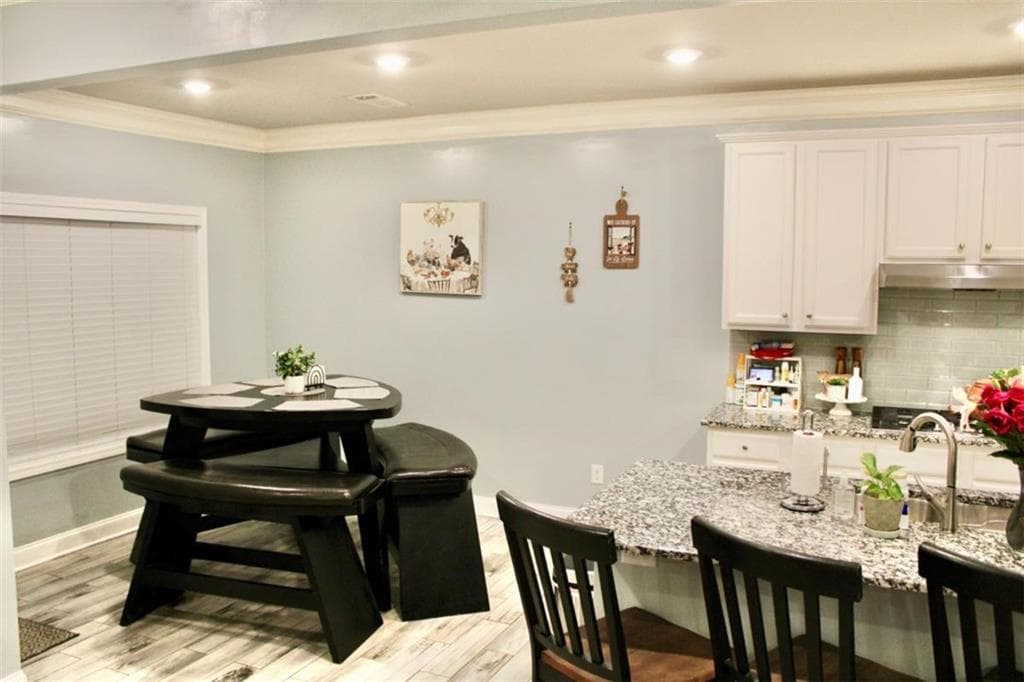 5 bedroom, 4 bathroom, 2,569 sq ft single family residence for sale at 4613 Water Oak Court, Gainesville, GA 30504 — photo 5