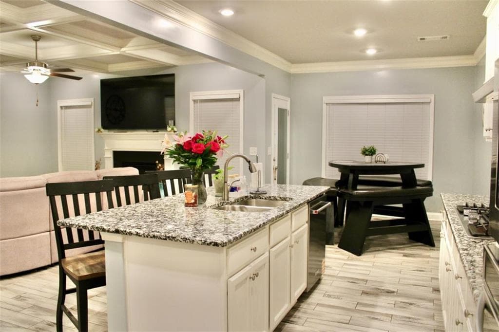 5 bedroom, 4 bathroom, 2,569 sq ft single family residence for sale at 4613 Water Oak Court, Gainesville, GA 30504 — photo 7