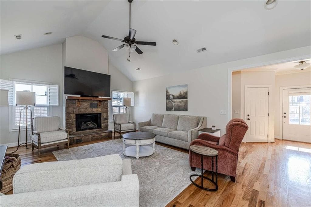 3 bedroom, 2 bathroom, 1,740 sq ft single family residence for sale at 25 Greer Drive, Rome, GA 30161 — photo 4
