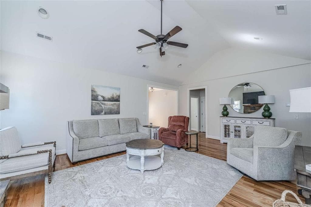 3 bedroom, 2 bathroom, 1,740 sq ft single family residence for sale at 25 Greer Drive, Rome, GA 30161 — photo 5