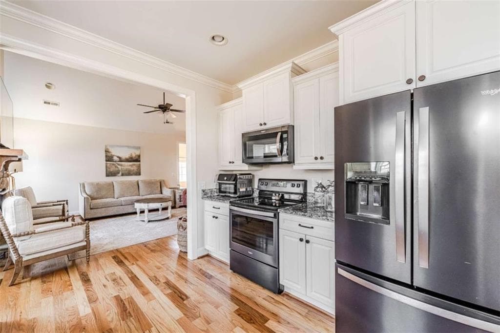 3 bedroom, 2 bathroom, 1,740 sq ft single family residence for sale at 25 Greer Drive, Rome, GA 30161 — photo 8
