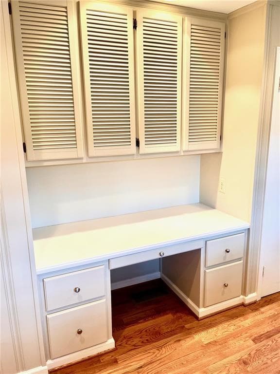 2 bedroom, 1 bathroom, 1,092 sq ft single family residence for sale at 2556 Defoors Ferry Road, Atlanta, GA 30318 — photo 8