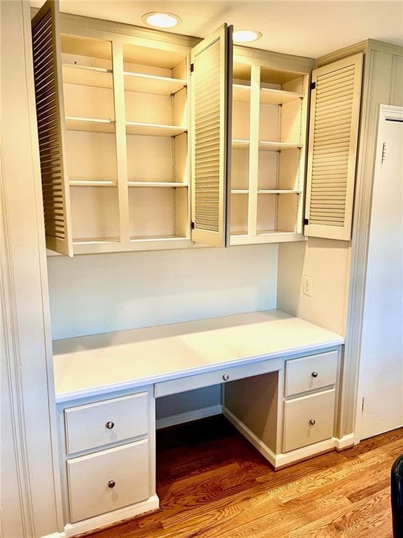 2 bedroom, 1 bathroom, 1,092 sq ft single family residence for sale at 2556 Defoors Ferry Road, Atlanta, GA 30318 — photo 9