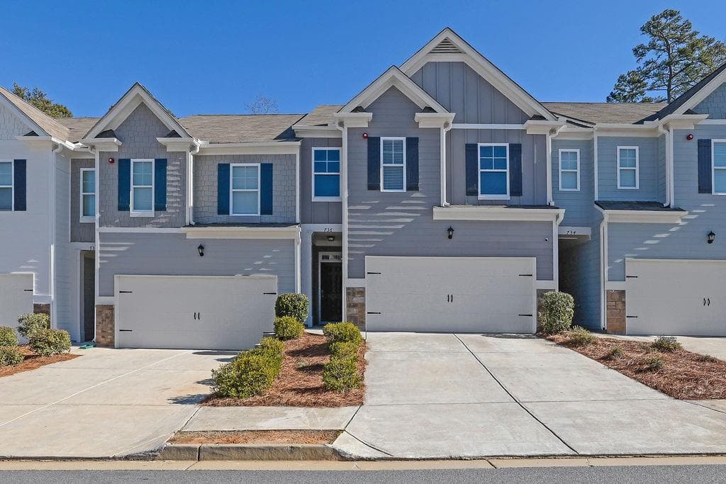 736 Woodstock Grove Drive, Woodstock, GA 30188 — most recent listing photo