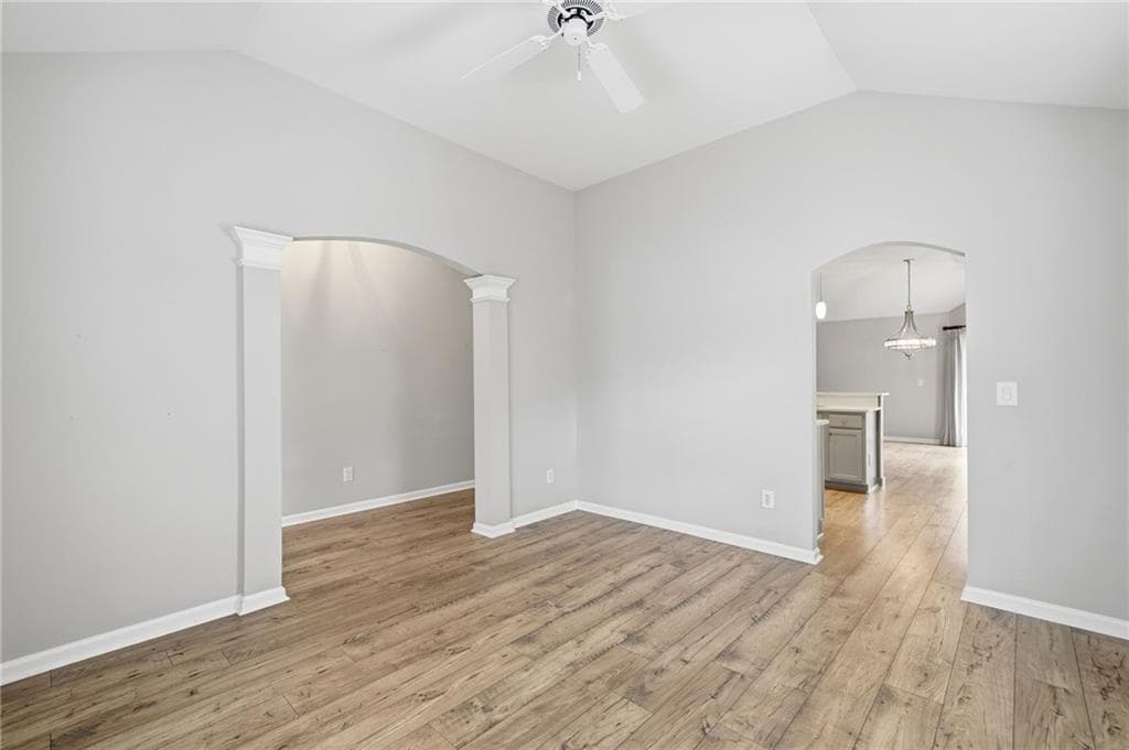 2 bedroom, 2 bathroom, 1,681 sq ft condominium for sale at 102 Courtyard Lane, Woodstock, GA 30189 — photo 9