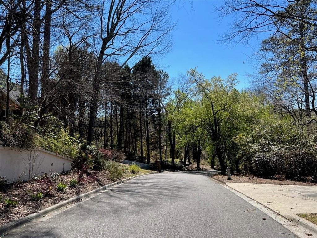 single family residence for sale at Lot 6 N Riverside Circle, Sandy Springs, GA 30328 — photo 6