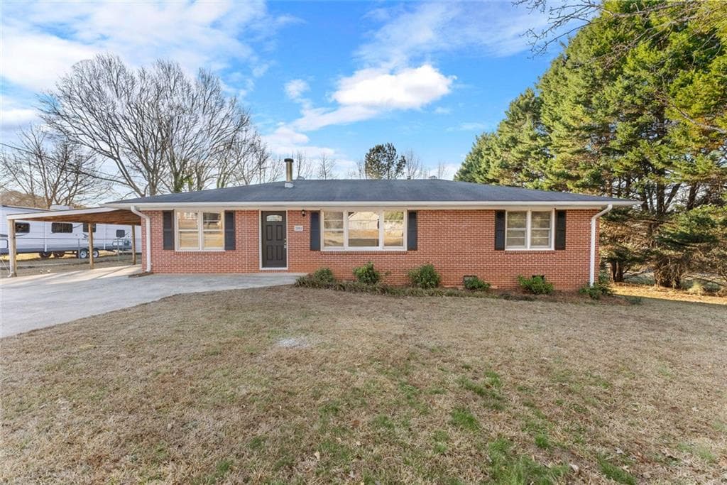 389 Skyline Drive, Toccoa, GA 30577 — most recent listing photo