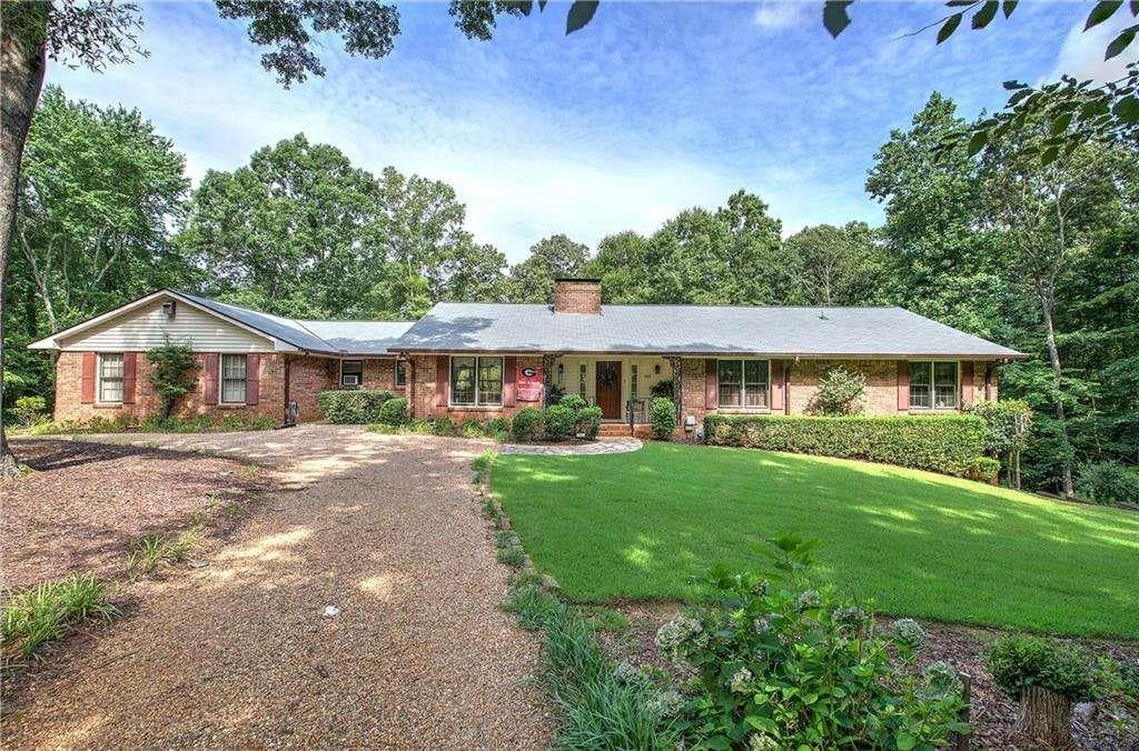 111 Tanglewood Drive, Cartersville, GA 30120 — most recent listing photo