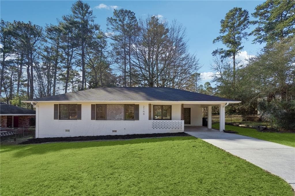 2198 LOWER ROSWELL Road, Marietta, GA 30068 — most recent listing photo