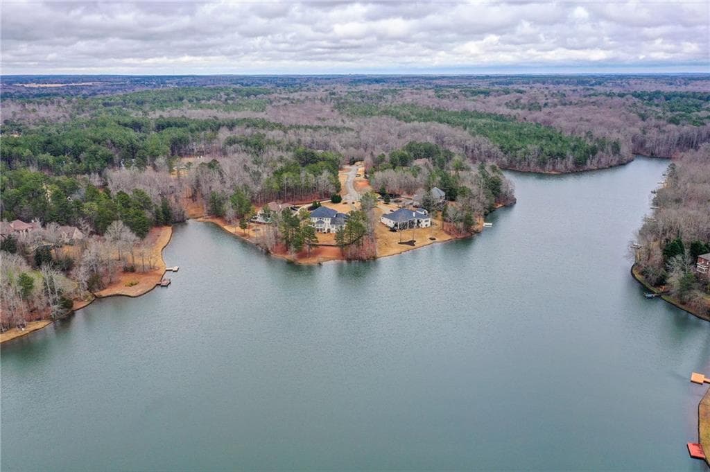 5 bedroom, 6 bathroom, 4,825 sq ft single family residence for sale at 135 Inverleigh Row, Covington, GA 30014 — photo 10