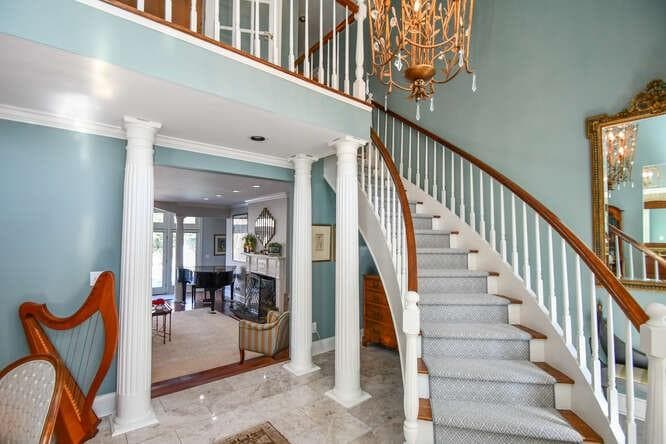 3 bedroom, 4 bathroom, 3,207 sq ft single family residence for sale at 2901 Club Place, Gainesville, GA 30506 — photo 4