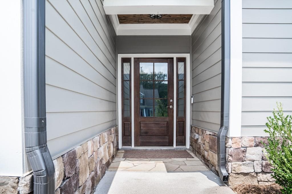 4 bedroom, 3 bathroom, 2,473 sq ft single family residence for sale at 74 Mission Hills Drive, Cartersville, GA 30120 — photo 3