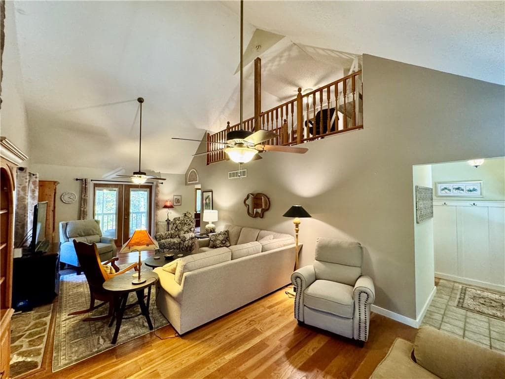2 bedroom, 3 bathroom, 1,933 sq ft single family residence under contract at 1012 King Mill Road, Mcdonough, GA 30252 — photo 5