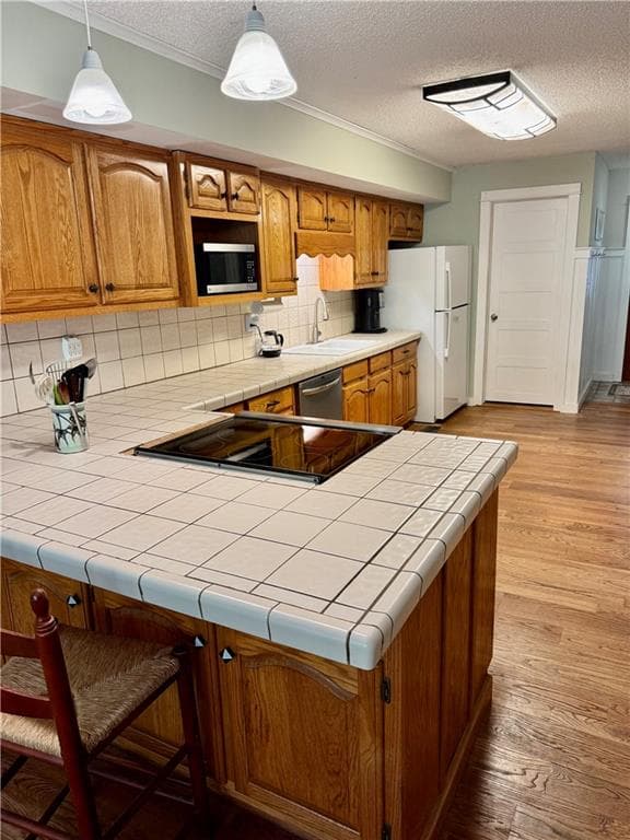 2 bedroom, 3 bathroom, 1,933 sq ft single family residence under contract at 1012 King Mill Road, Mcdonough, GA 30252 — photo 10