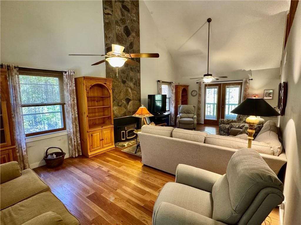 2 bedroom, 3 bathroom, 1,933 sq ft single family residence under contract at 1012 King Mill Road, Mcdonough, GA 30252 — photo 7