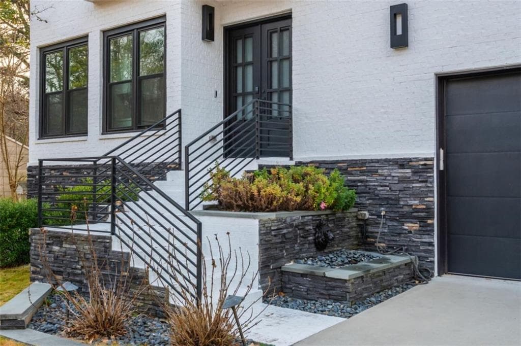 6 bedroom, 6 bathroom, 5,541 sq ft single family residence for sale at 2804 Skyland Drive, Brookhaven, GA 30341 — photo 3
