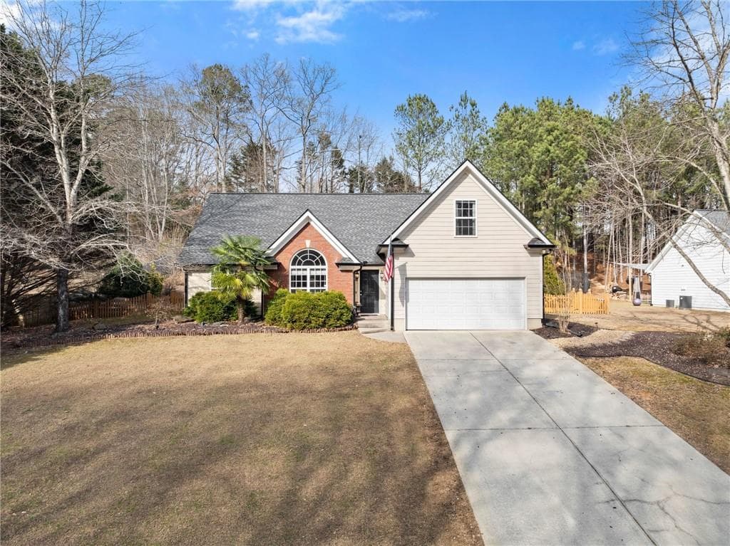 1360 Platinum Drive, Hoschton, GA 30548 — most recent listing photo
