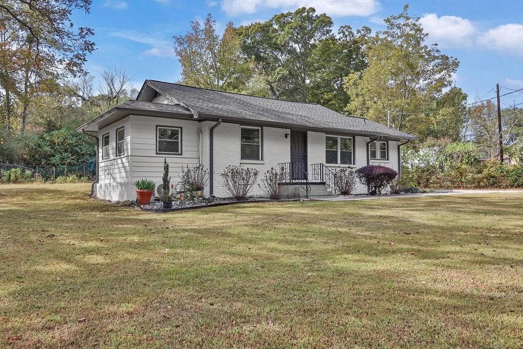 5599 Redan Circle, Stone Mountain, GA 30088 — most recent listing photo