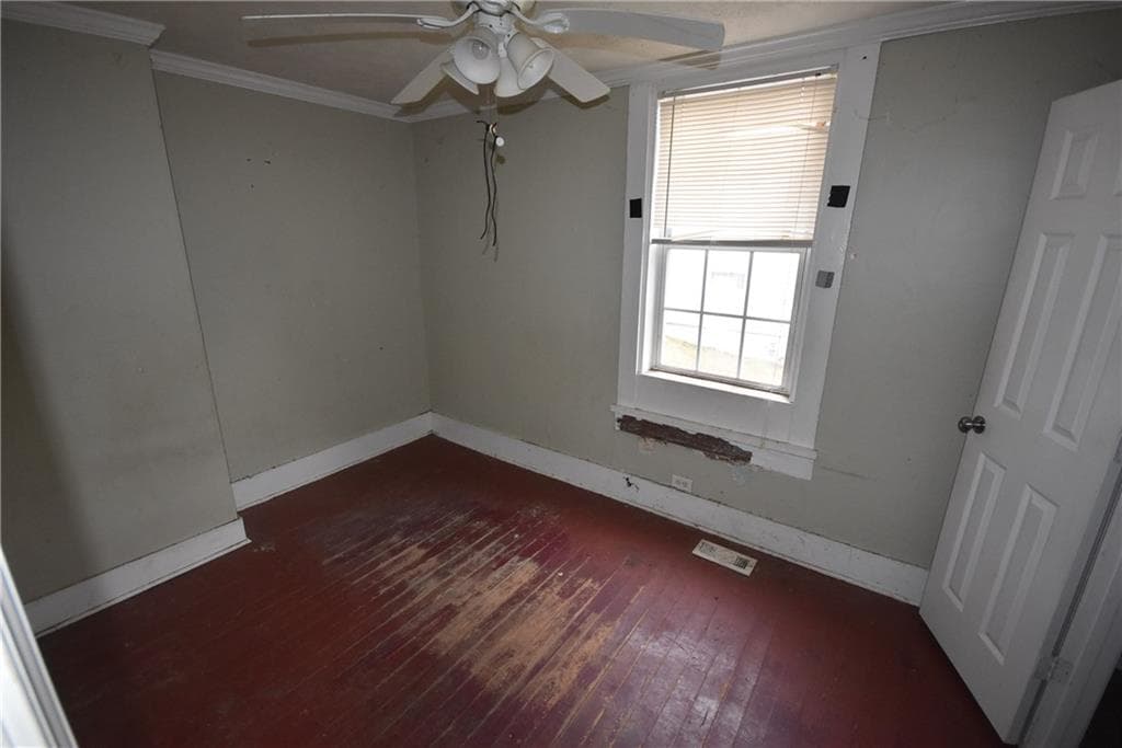 3 bedroom, 2 bathroom, 1,264 sq ft single family residence for sale at 8 Hemlock Street, Porterdale, GA 30014 — photo 7