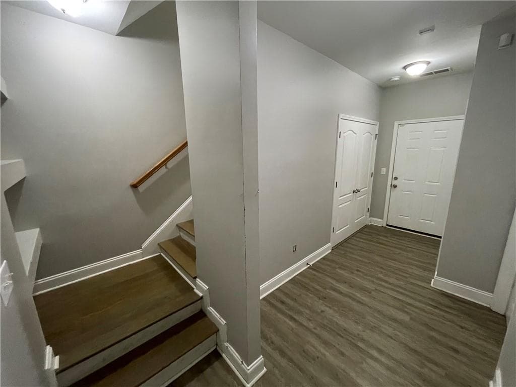 3 bedroom, 3 bathroom, 2,448 sq ft condominium for sale at 1474 Talia Wood Circle, Atlanta, GA 30314 — photo 2