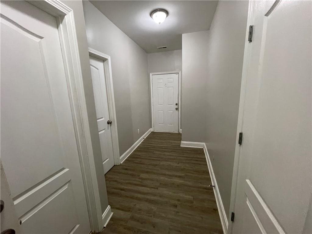 3 bedroom, 3 bathroom, 2,448 sq ft condominium for sale at 1474 Talia Wood Circle, Atlanta, GA 30314 — photo 3