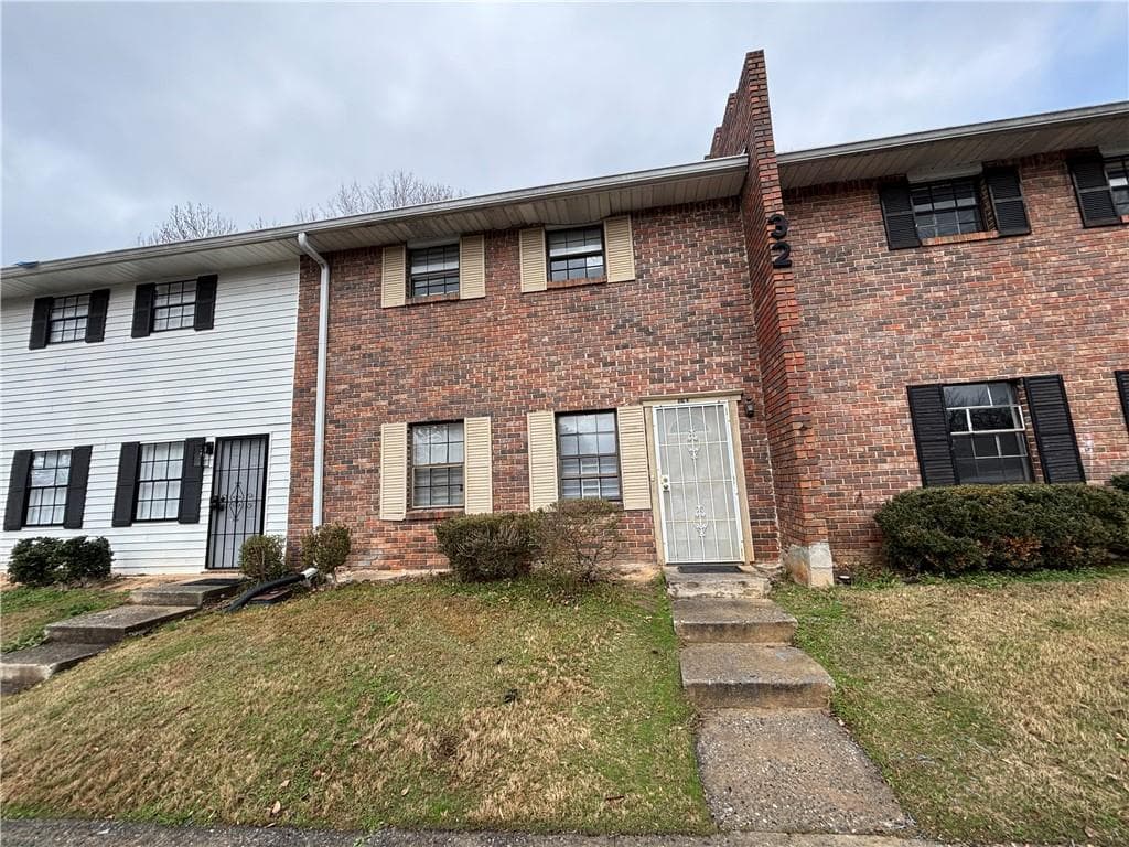 3 bedroom, 3 bathroom, 1,536 sq ft condominium sold at 6354 Shannon Parkway 32C, Union City, GA 30291