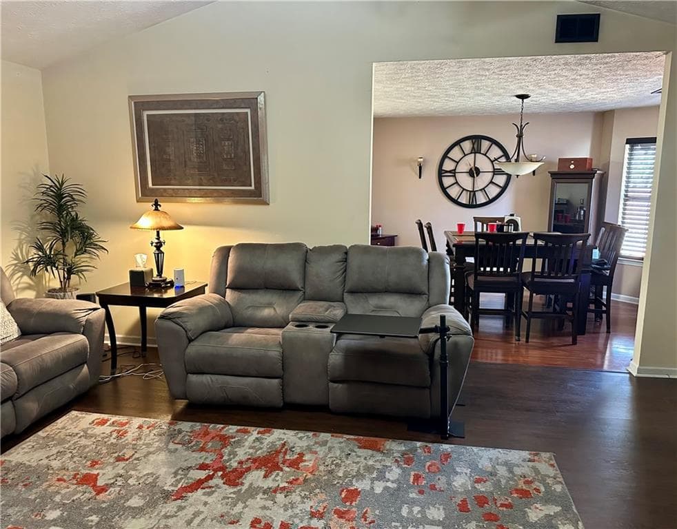 4 bedroom, 3 bathroom, 1,606 sq ft single family residence for sale at 669 River Valley Drive, Jonesboro, GA 30238 — photo 4