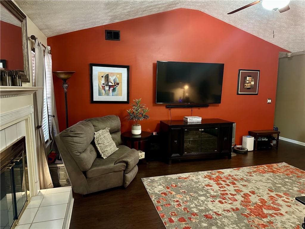 4 bedroom, 3 bathroom, 1,606 sq ft single family residence for sale at 669 River Valley Drive, Jonesboro, GA 30238 — photo 5