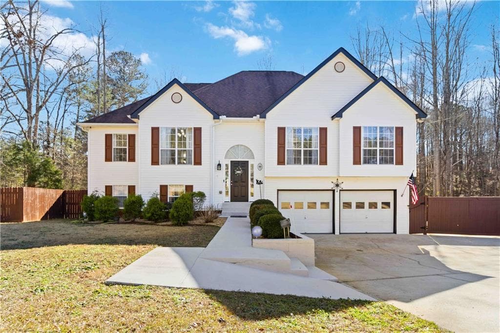 5 bedroom, 3 bathroom, 2,697 sq ft single family residence for sale at 180 Harper Road, Mcdonough, GA 30252