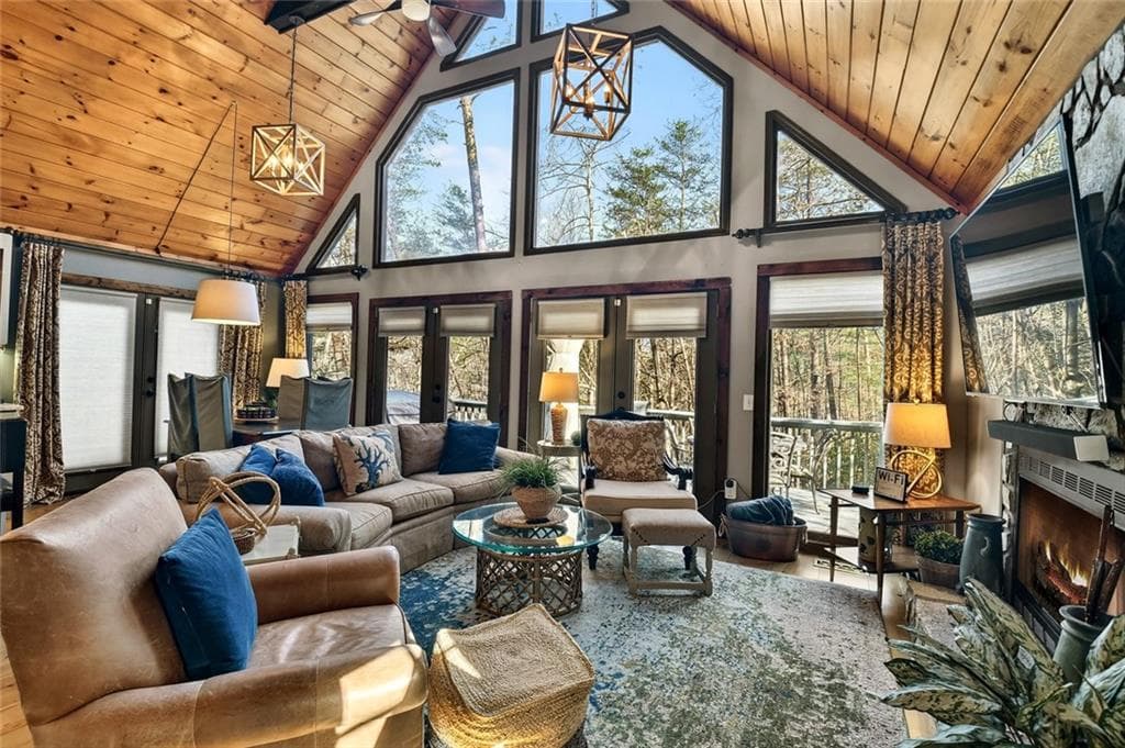 3 bedroom, 3 bathroom, 1,952 sq ft single family residence for sale at 215 Valley View Road, Ellijay, GA 30536 — photo 5