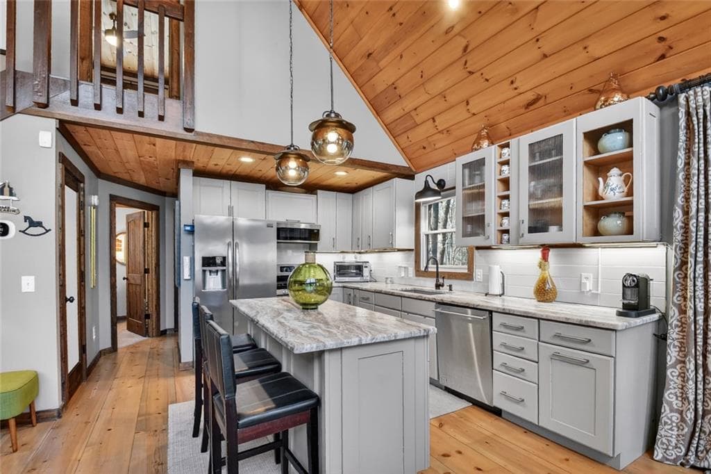 3 bedroom, 3 bathroom, 1,952 sq ft single family residence for sale at 215 Valley View Road, Ellijay, GA 30536 — photo 8
