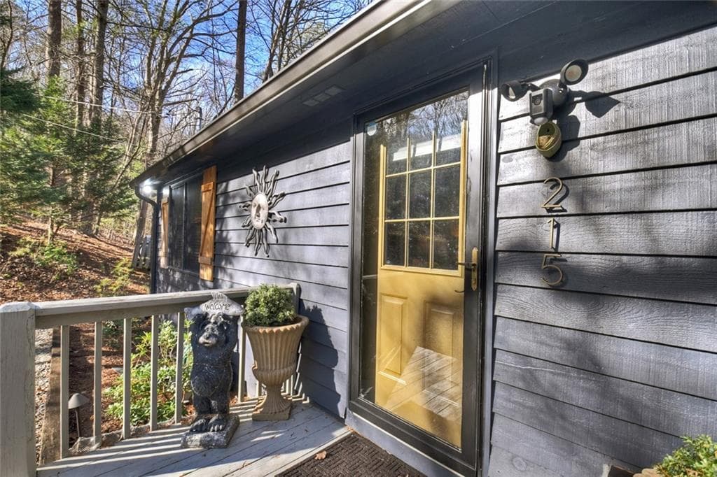 3 bedroom, 3 bathroom, 1,952 sq ft single family residence for sale at 215 Valley View Road, Ellijay, GA 30536 — photo 3