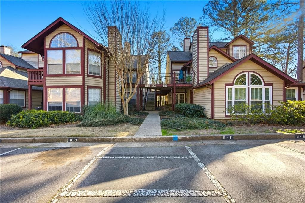 3 bedroom, 2 bathroom, 1,150 sq ft condominium sold at 408 Hawkstone Way, Alpharetta, GA 30022