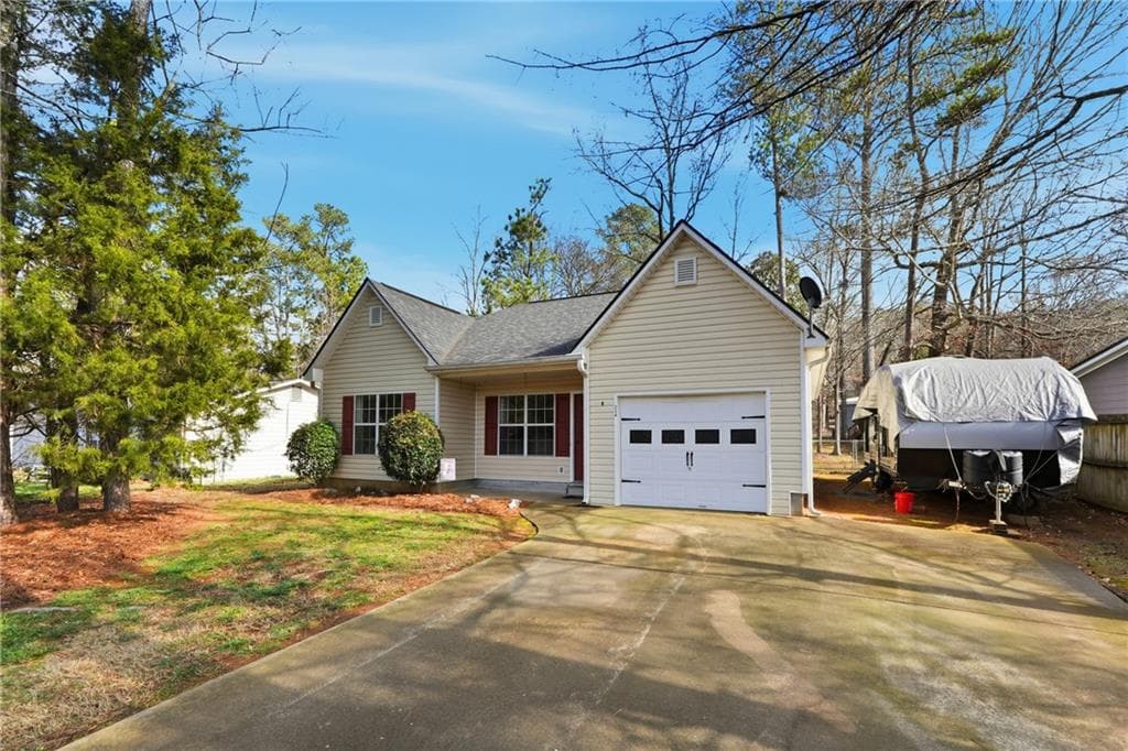 216 Whispering Pine Circle, White, GA 30184 — most recent listing photo