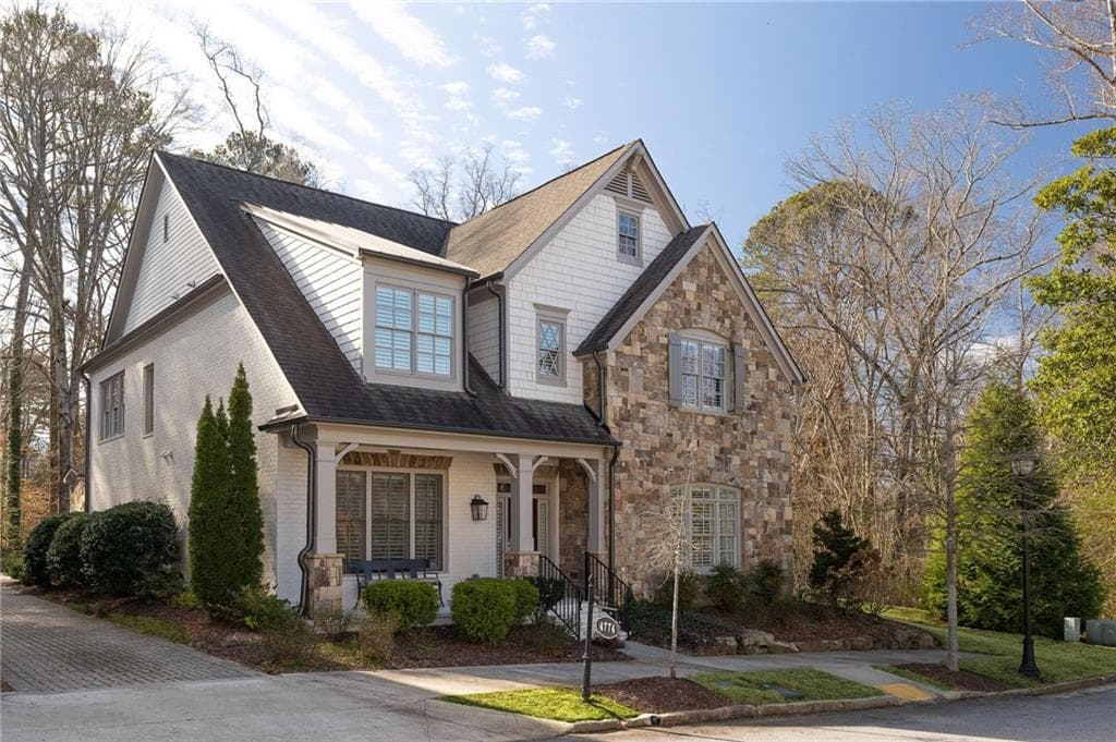 4774 Wieuca Road, Atlanta, GA 30342 — most recent listing photo