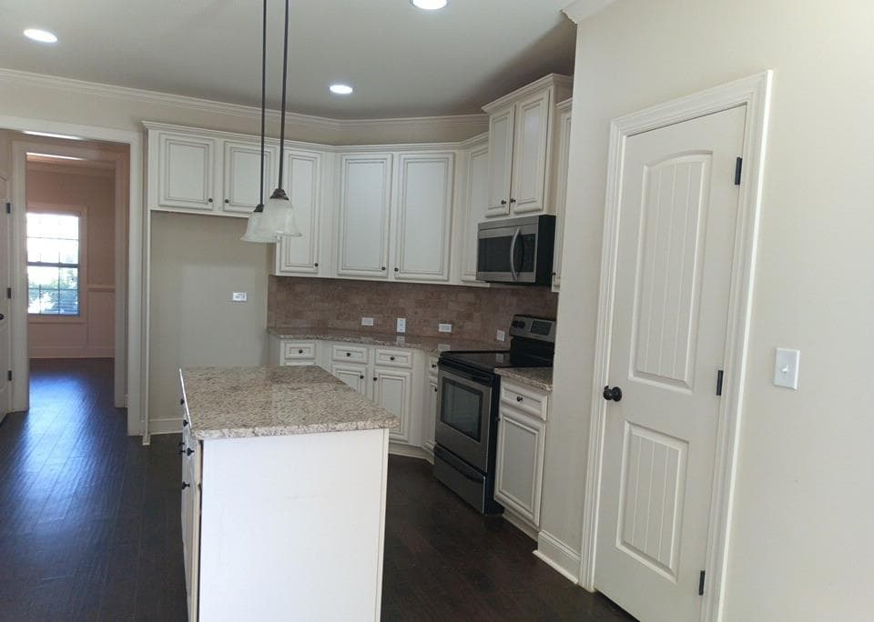 5 bedroom, 4 bathroom, 3,162 sq ft single family residence for sale at 307 Cinnamon Bark Pass, Locust Grove, GA 30248 — photo 7