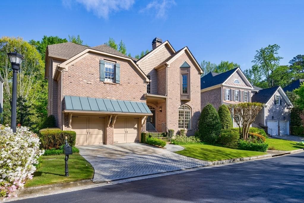 5 bedroom, 6 bathroom, 3,623 sq ft single family residence sold at 1144 Brookhaven Commons Drive, Atlanta, GA 30319